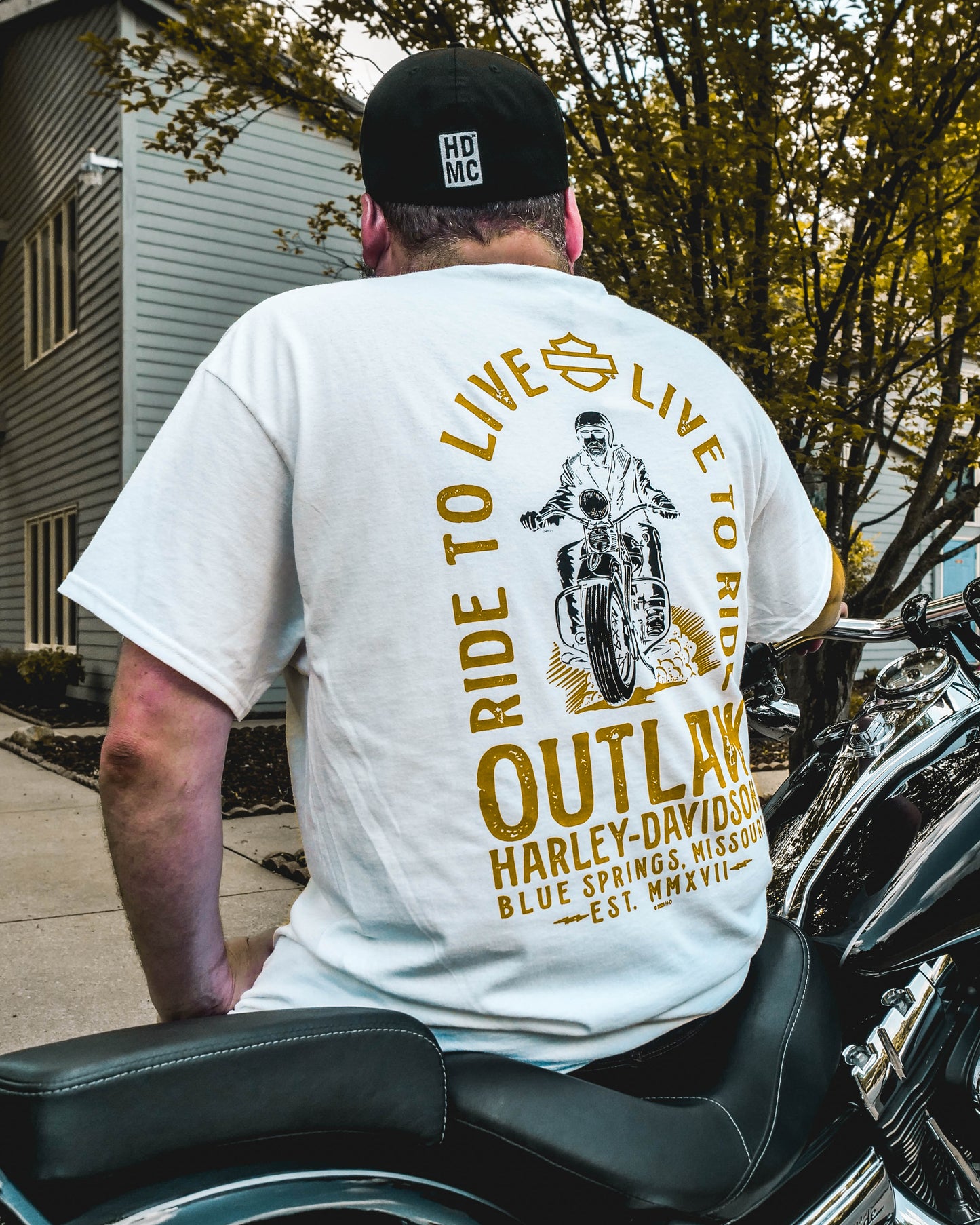 Outlaw Arch T Shirt-White